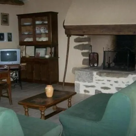 Charmante Avec Vaste Parc Arbore, Cheminee Et Multiples Activites A Proximite - Fr-1-410-153 *